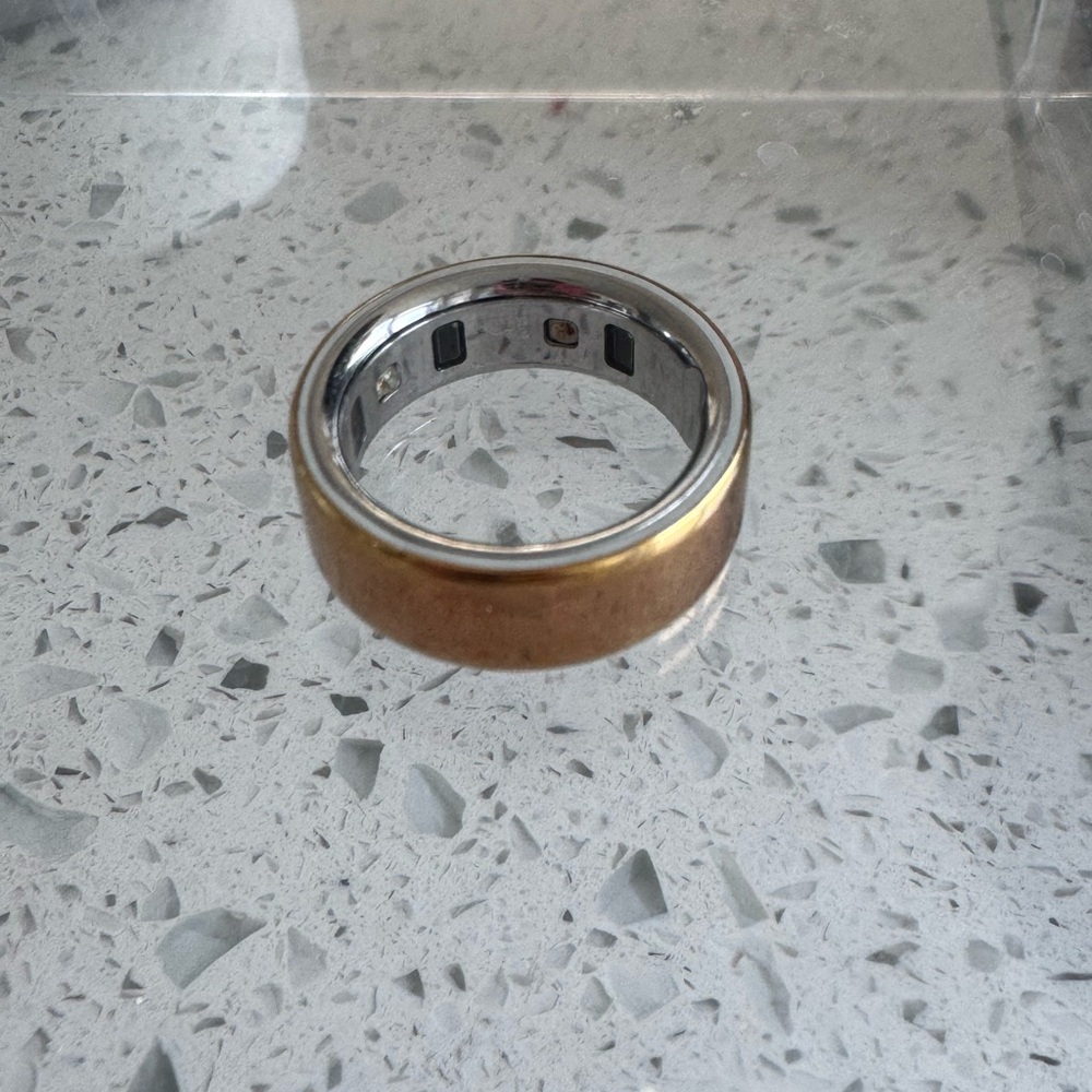 Oura Ring 4 rose gold size 9 - Picture 2 of 5
